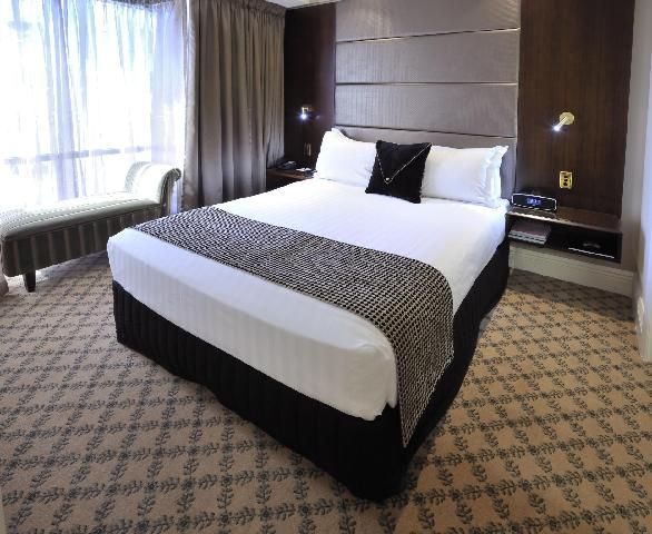 Stamford Plaza Melbourne Studio Suite