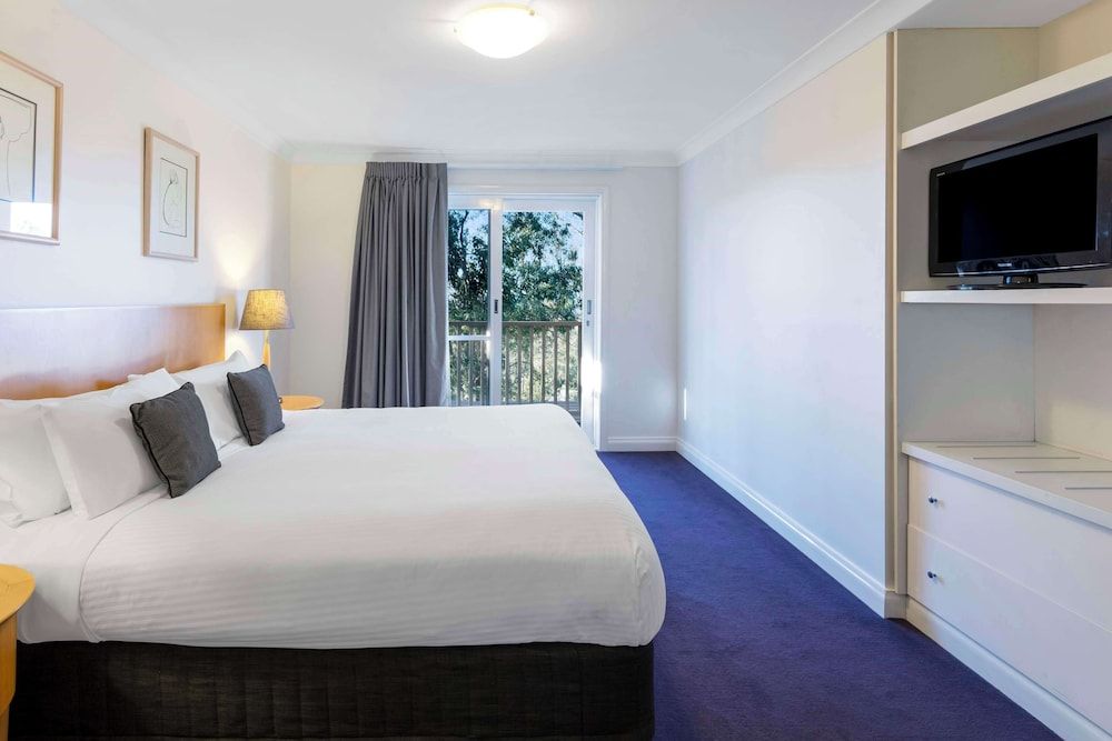 Oaks Cypress Lakes Resort 3 Bedroom Premier Villa 2