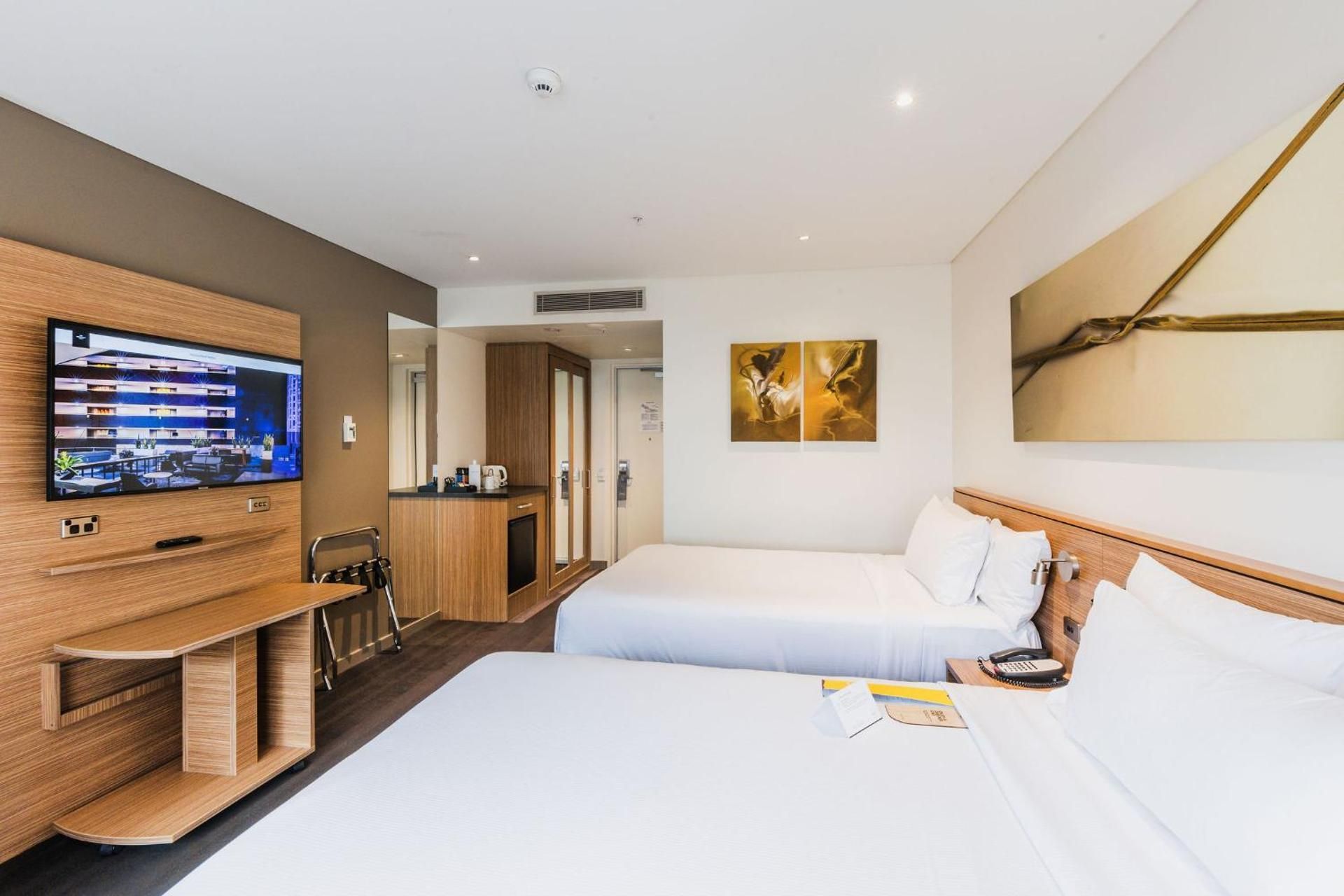 2 Double Bed Accessible