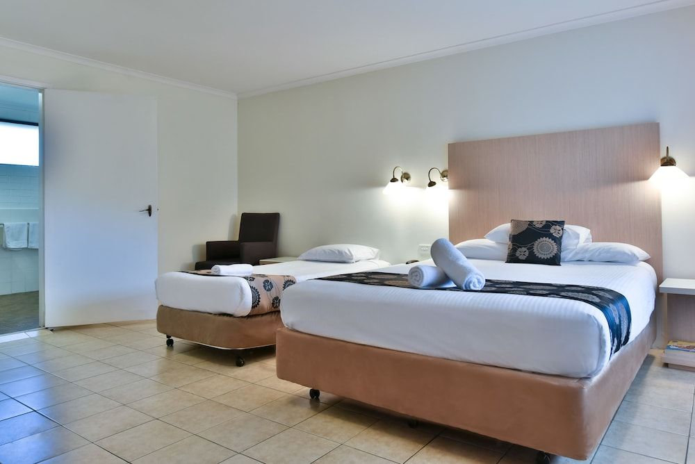 Executive Queen Room (Accessible) - Pet friendly