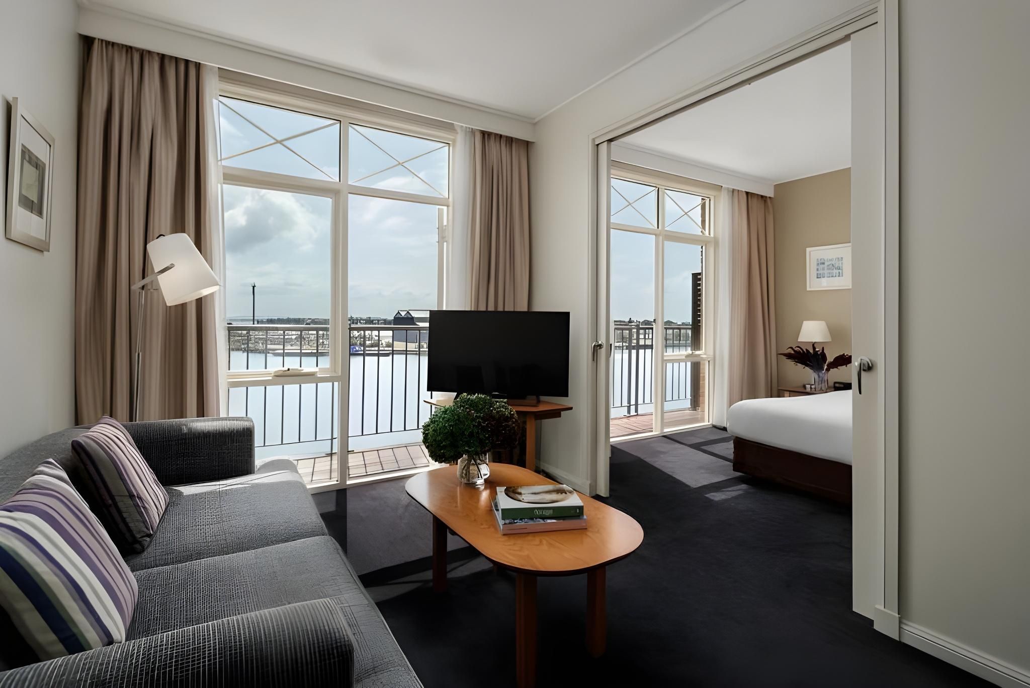 SUITE King Harbourside Suite