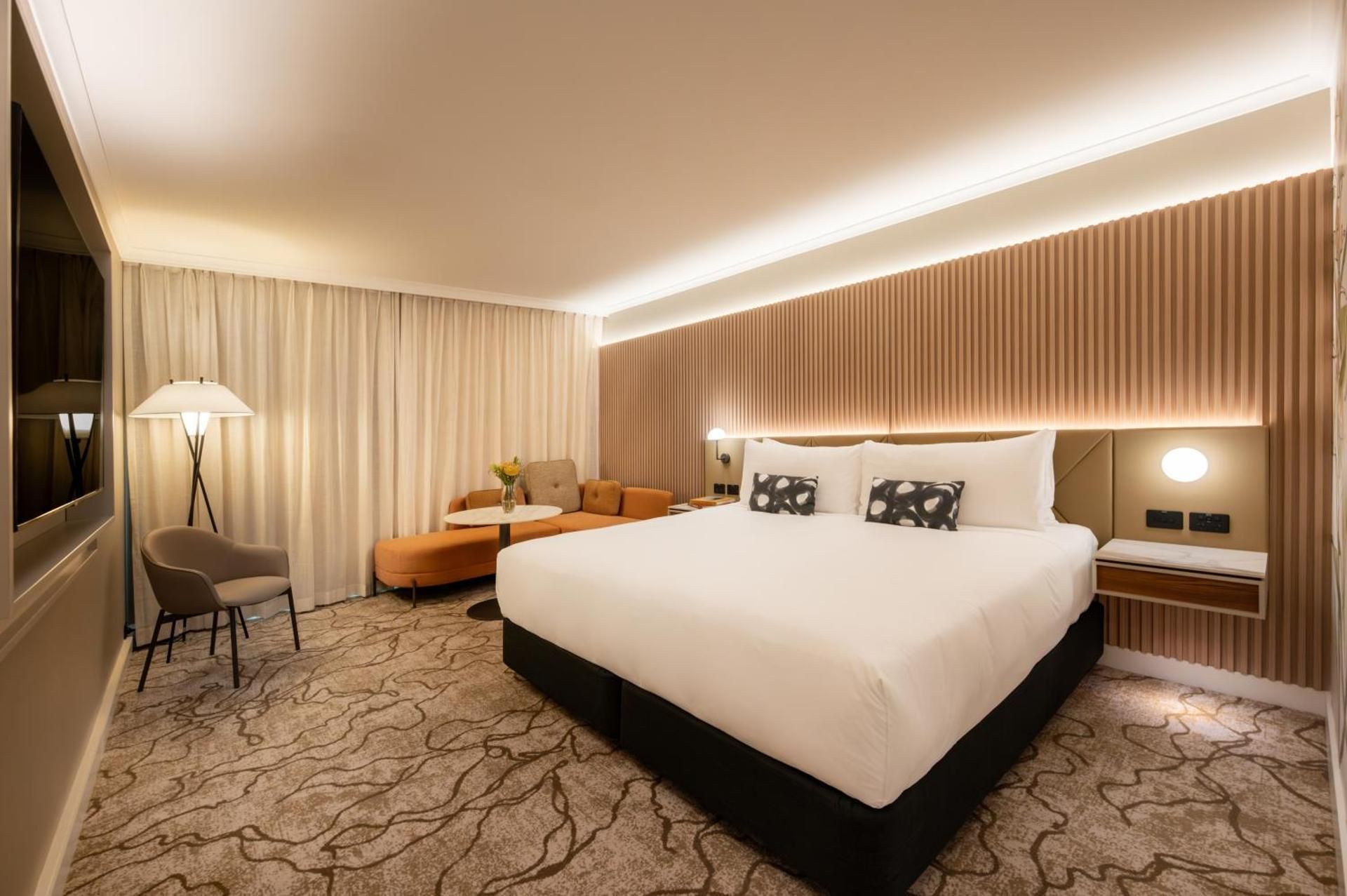 Park & Stay - Superior King Room
