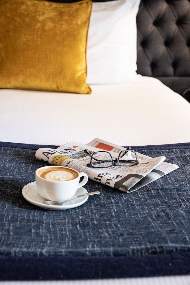 Suite, 1 King Bed (Spa)