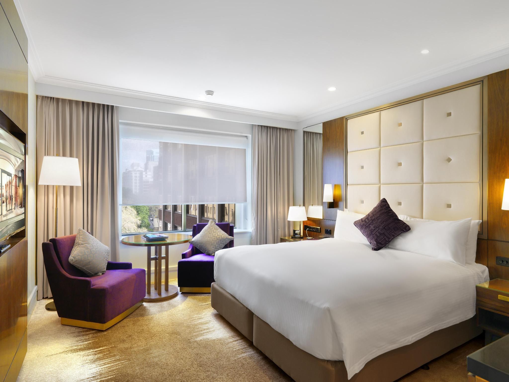 Amora Hotel Jamison Sydney Deluxe King Room 2