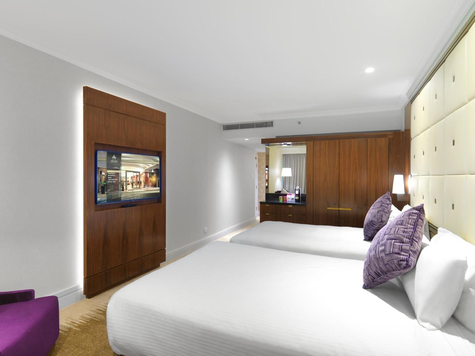 Deluxe Twin Room with Club Lounge Access