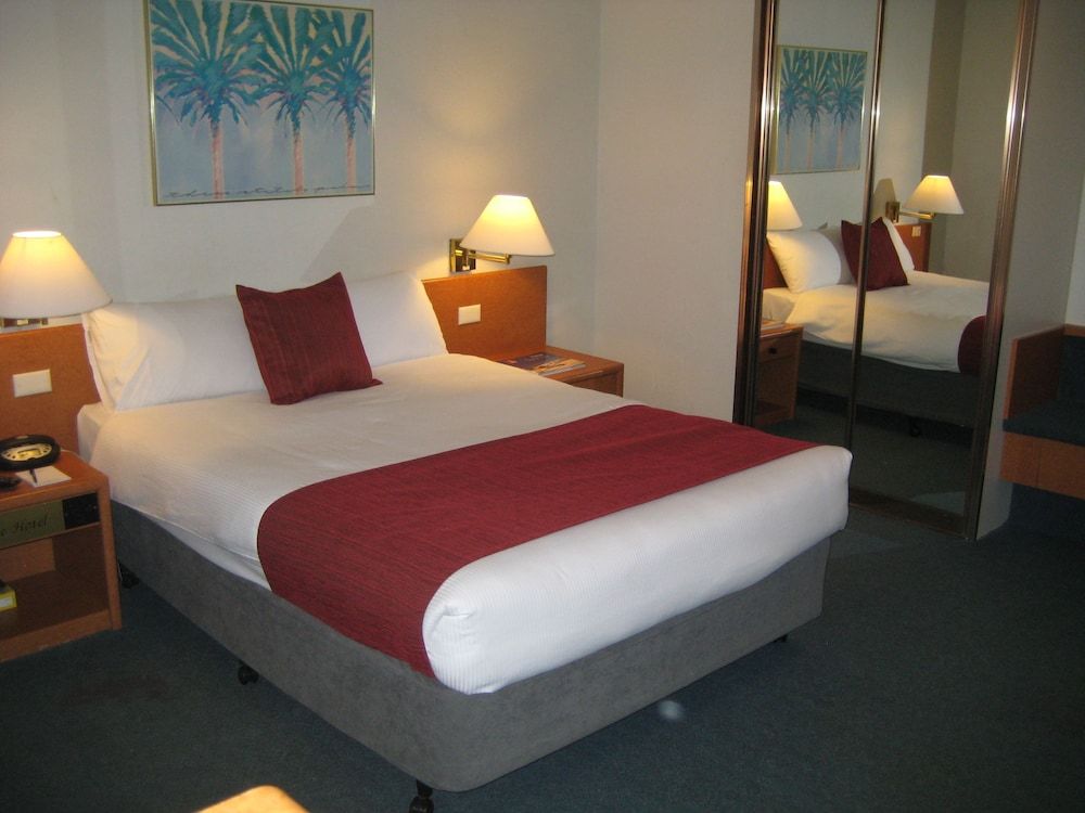 Devere Hotel