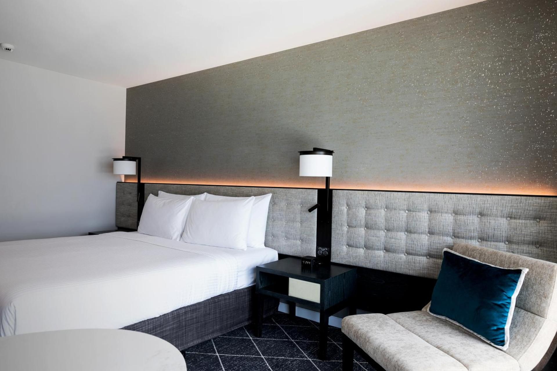 Hyatt Regency Sydney 1 King Bed Tower 2