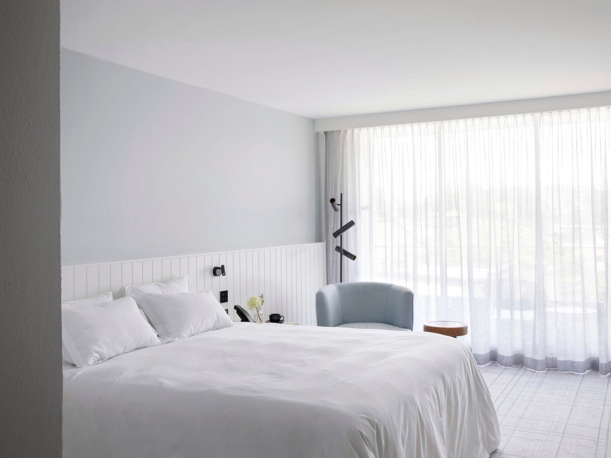 Superior Room 1 King Bed