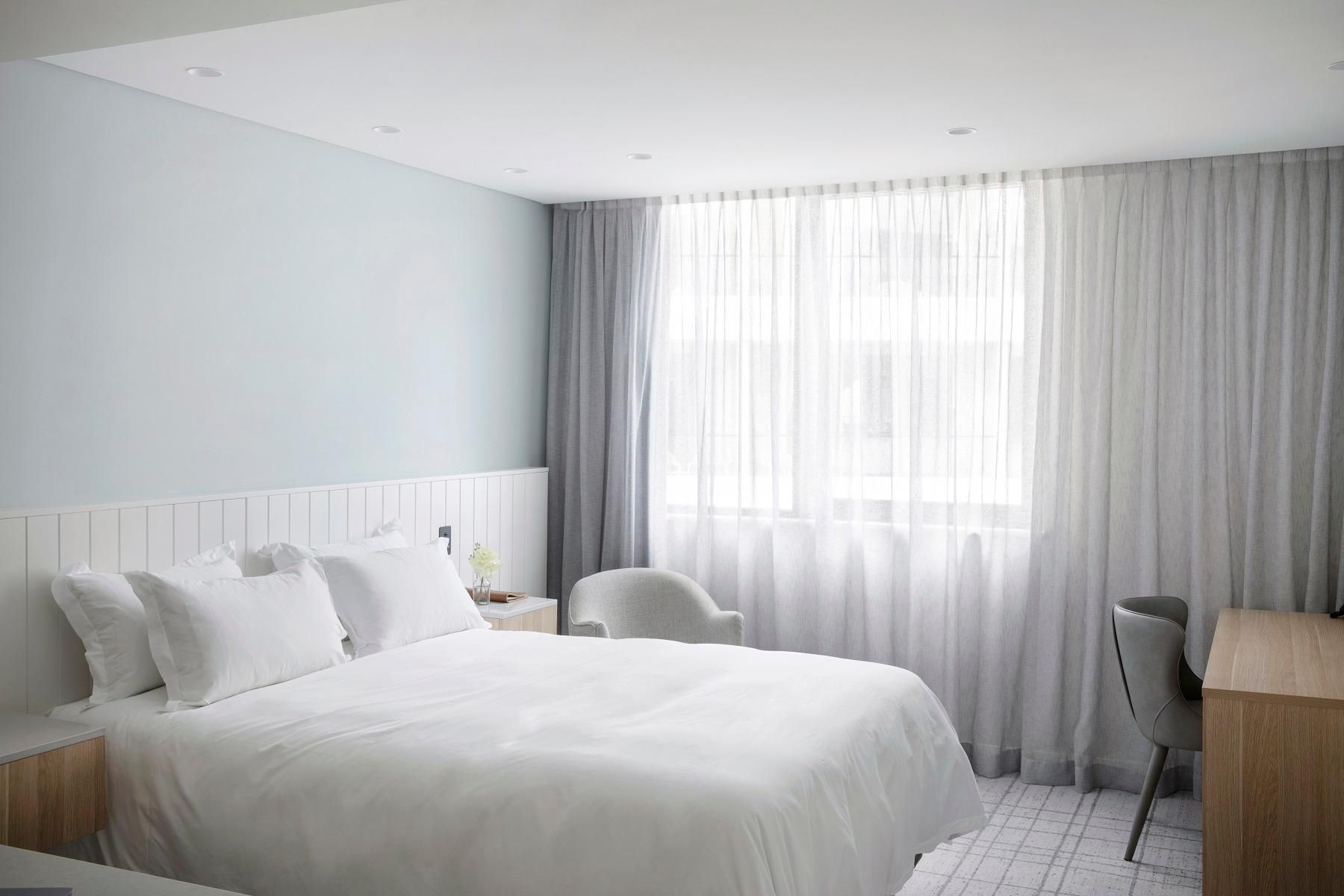 Standard Room 1 Queen Bed