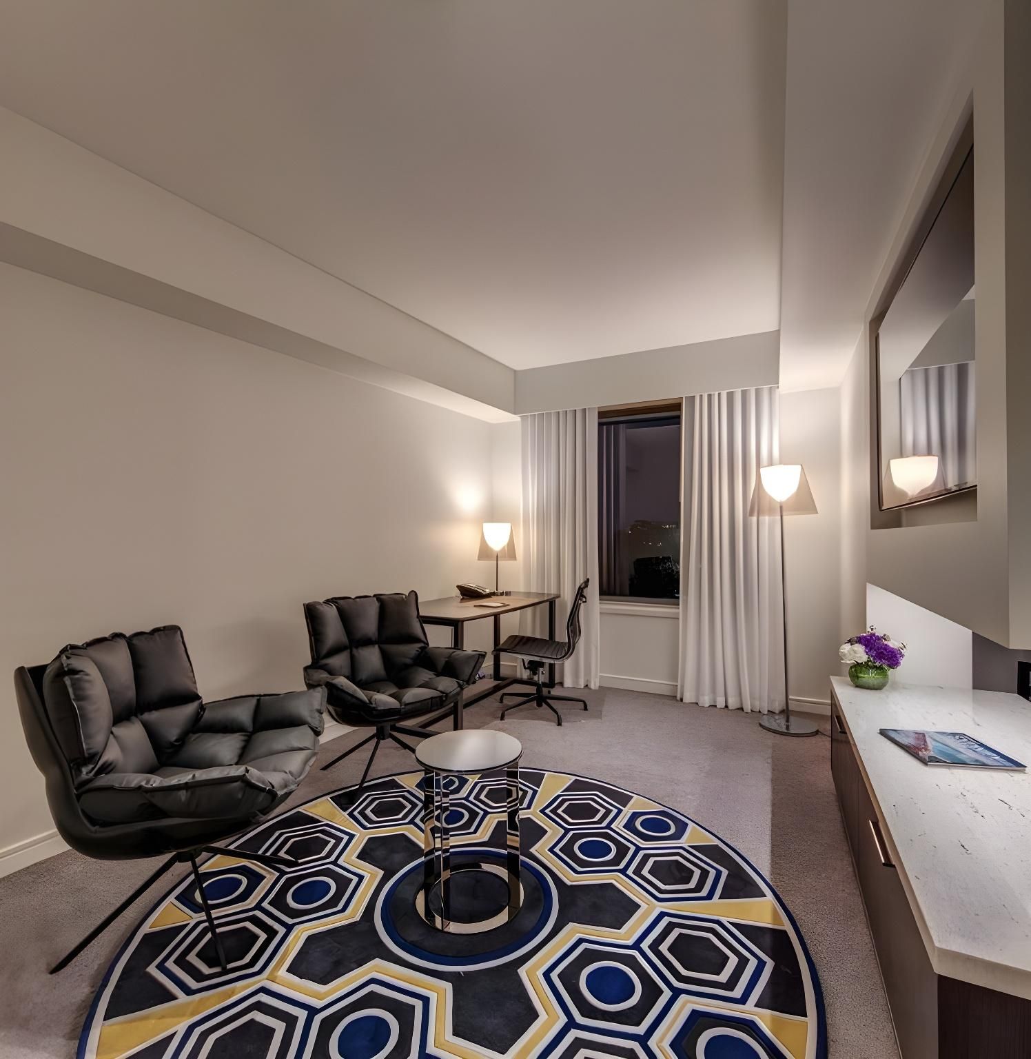 SUITE 1 Bedroom Pyrmont View Suite with Office