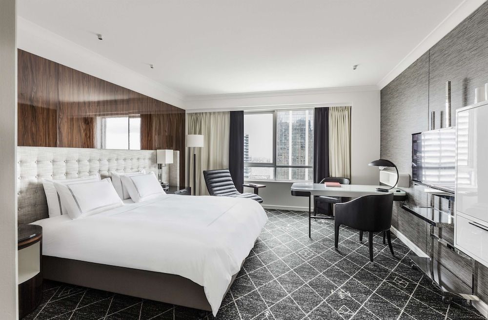undefined Swissotel Sydney 7