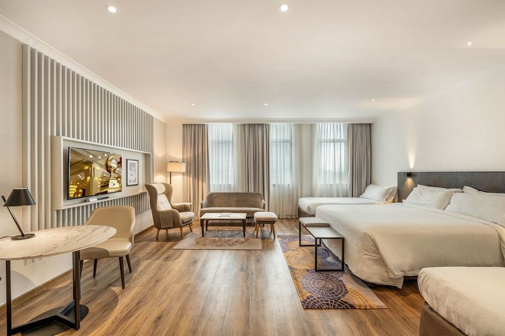 undefined The Grace Hotel 7