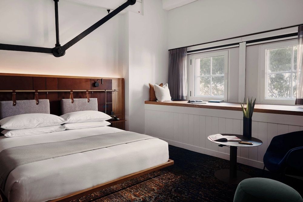 Room, 1 King Bed (View)