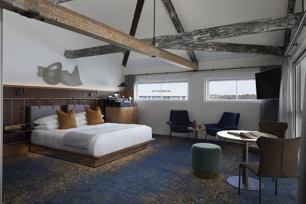 Suite, 1 King Bed