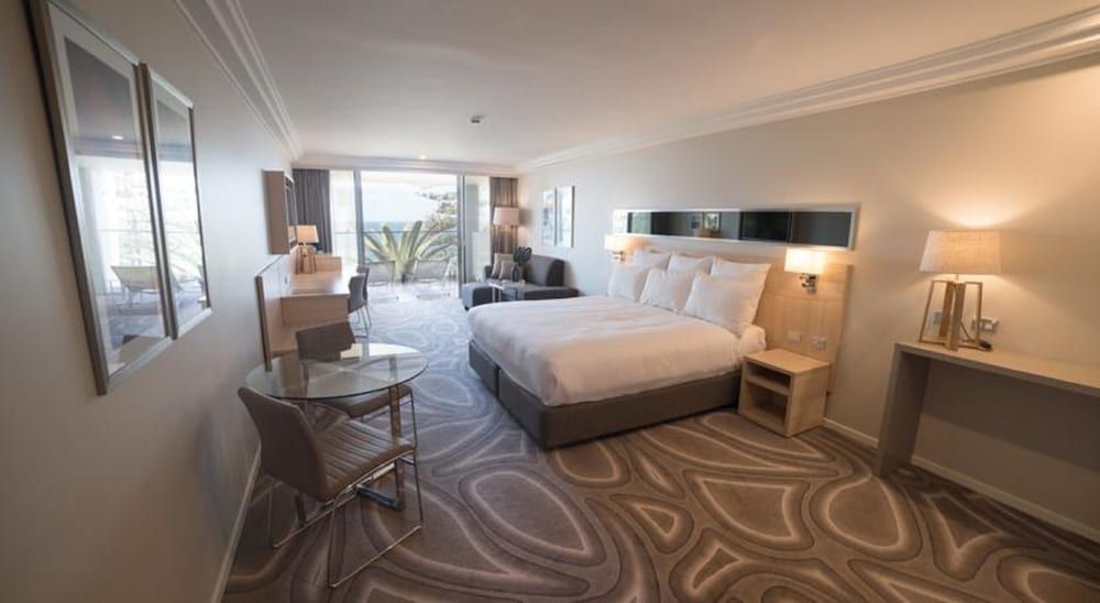 Beachfront Suite, 1 King bed with Sofa Bed
