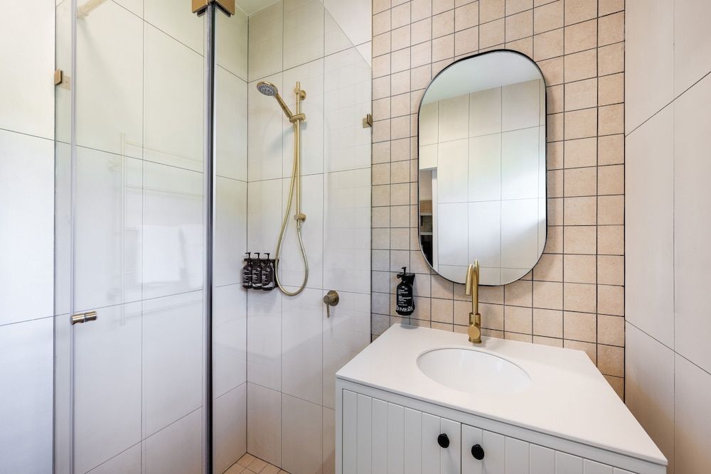 Mantra Club Croc Room 9