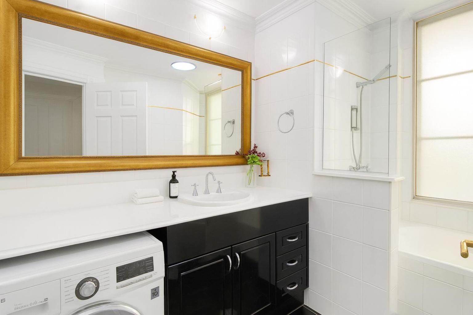 Adina Apartment Hotel Brisbane Anzac Square Deluxe Apartment