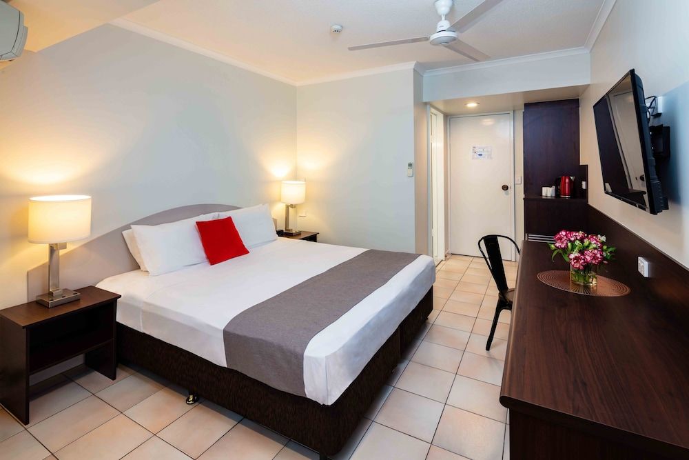undefined Hides Hotel Cairns 8