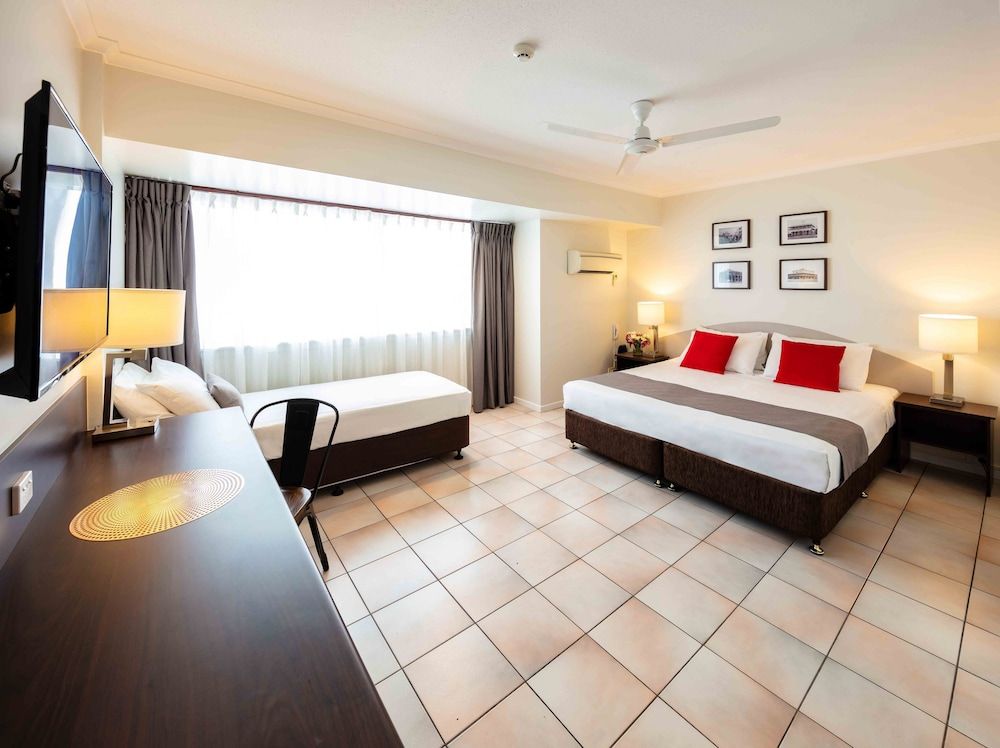 undefined Hides Hotel Cairns 2