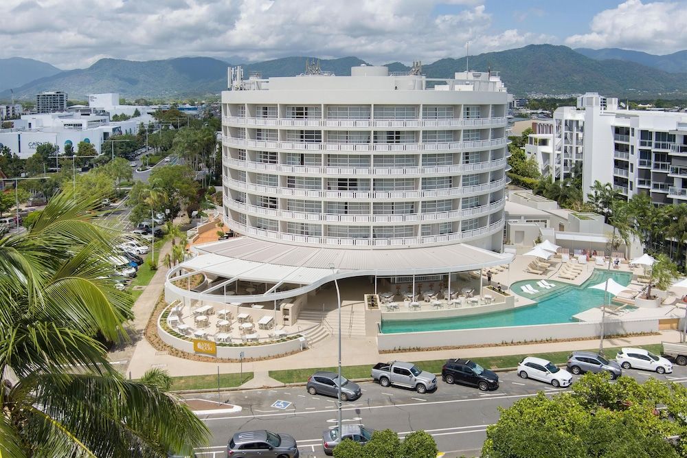 undefined DoubleTree by Hilton Hotel Cairns 7