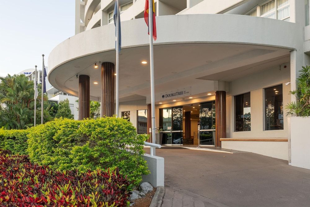 undefined DoubleTree by Hilton Hotel Cairns 2