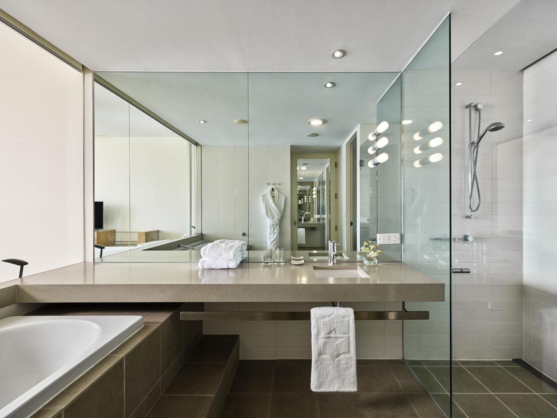 Horizon Club City View Room with Club Lounge Access