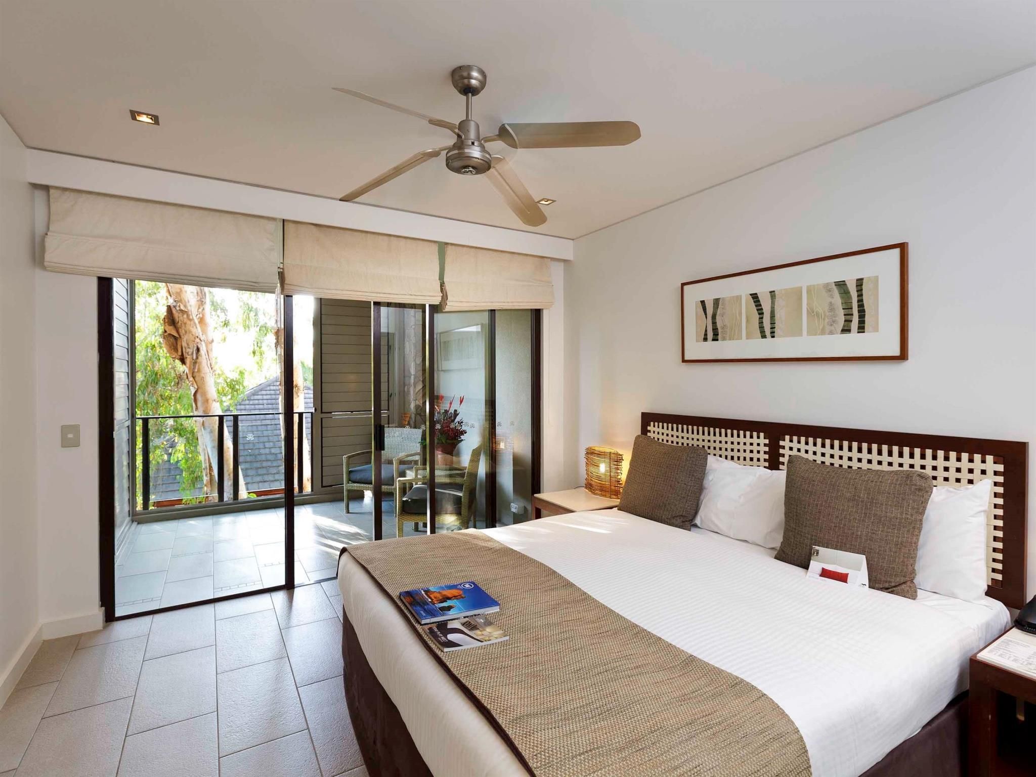 Studio Spa Room