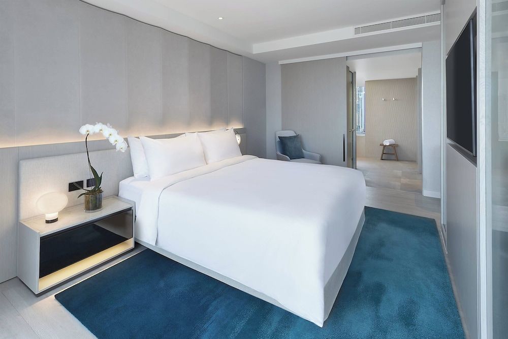 Junior Suite, 1 King Bed, Ocean View (Balcony)