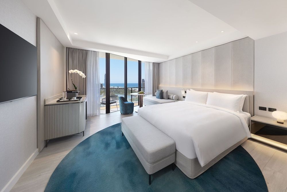 JW Marriott Gold Coast Resort & Spa Room, 1 King Bed, Mountain View (Balcony)