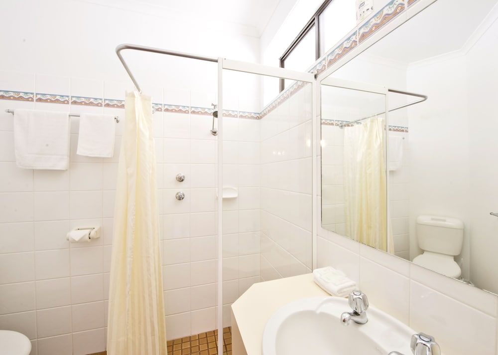 Kangaroo Island Seaside Inn Standard Quadruple Room, Non Smoking, Ocean View 3