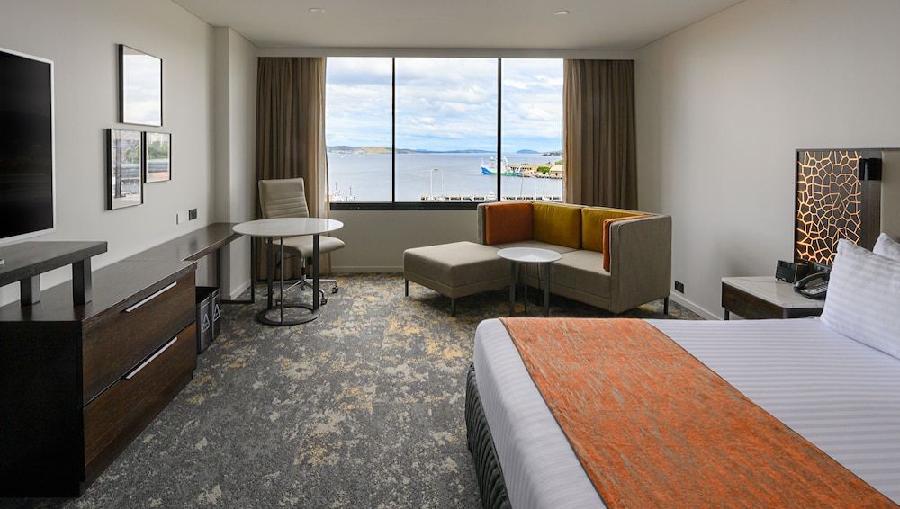 Standard Room, King Bed, Harbor View