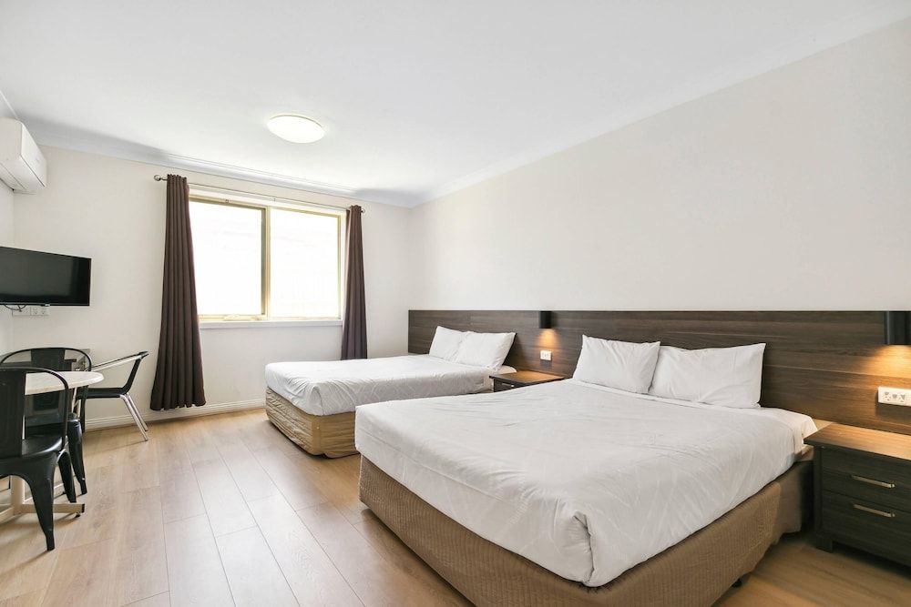 Standard Room (Queen and Single)