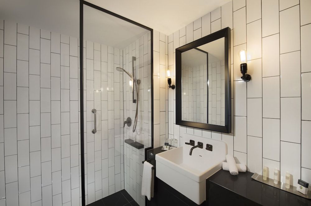 undefined DoubleTree by Hilton Hotel Melbourne - Flinders Street 8