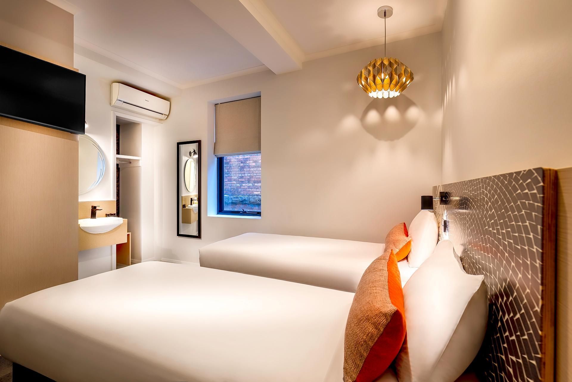 Batman's Hill On Collins Standard Twin Room 2