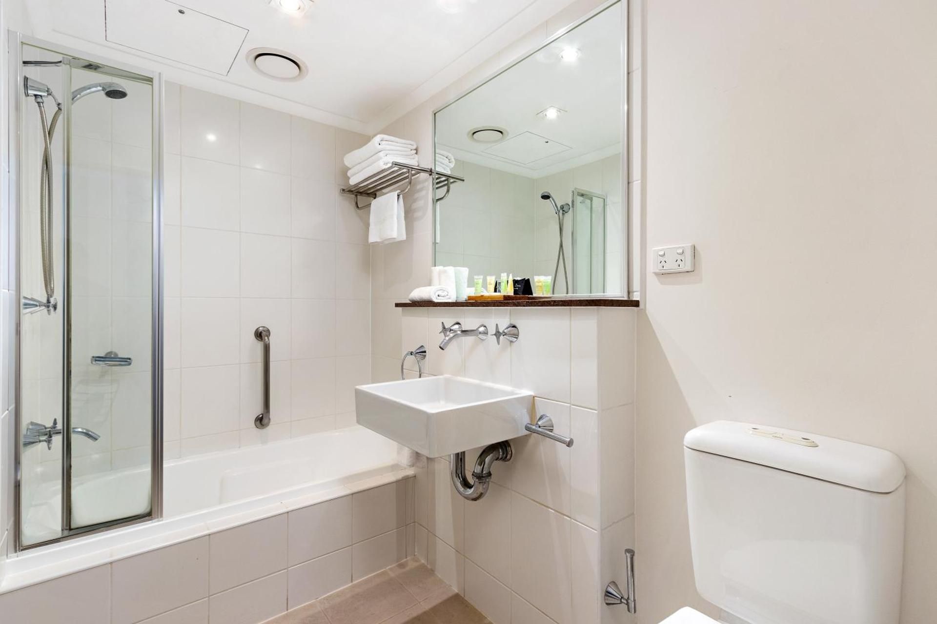 One Bedroom Apartment - Weekly Housekeeping