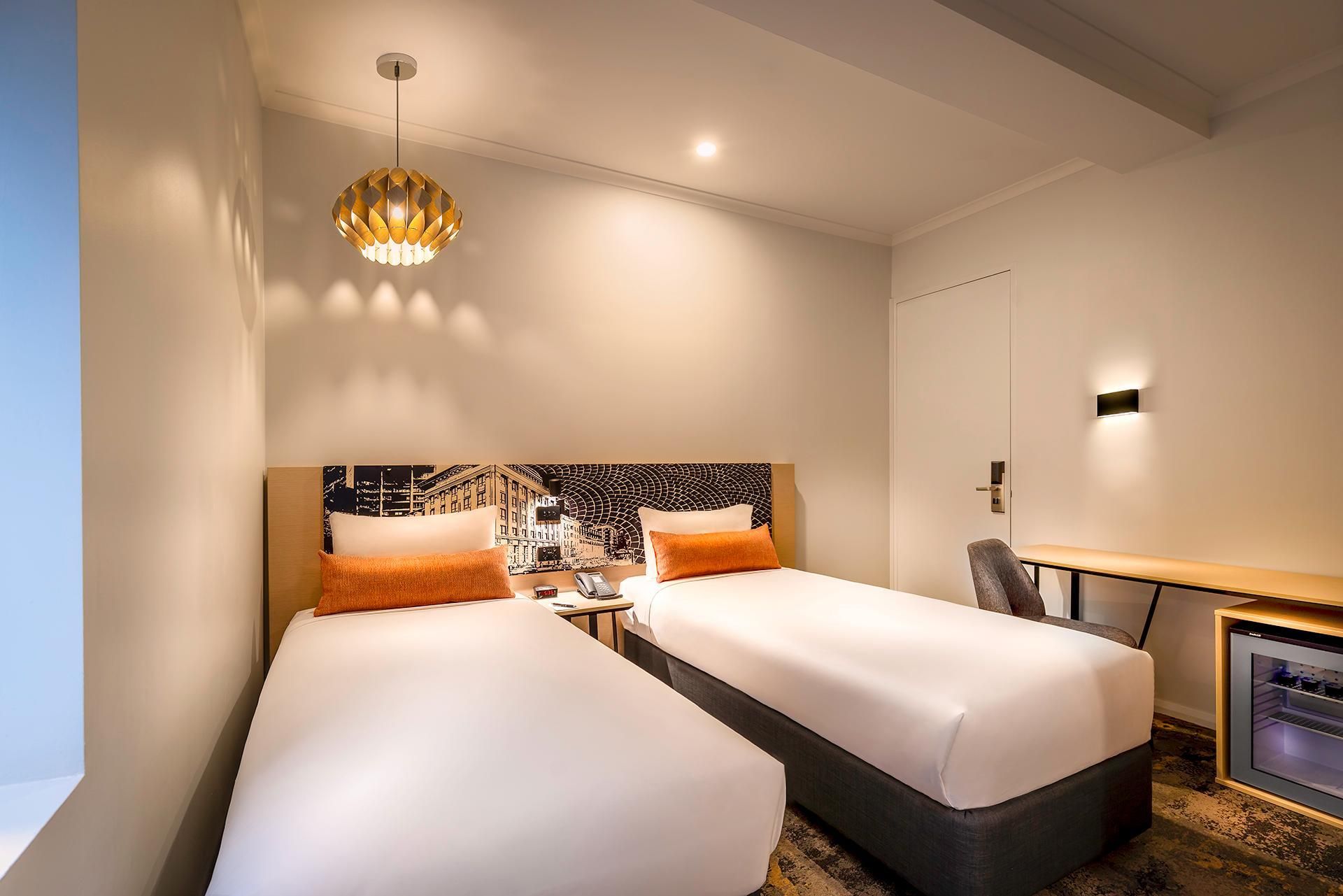 Batman's Hill On Collins Standard Twin Room