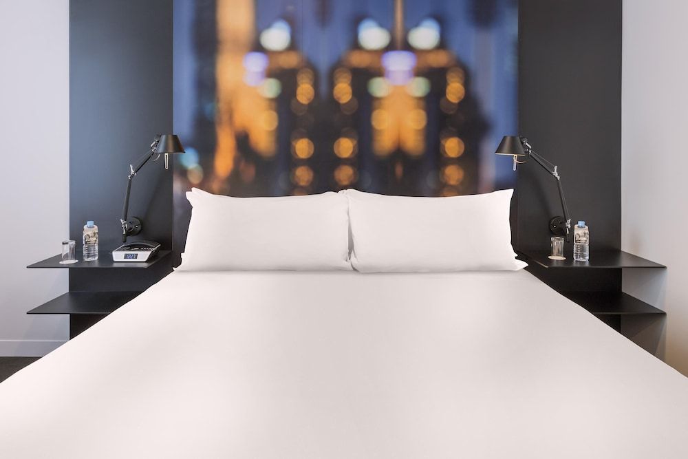 undefined Flagstaff Gardens Hotel Melbourne 4