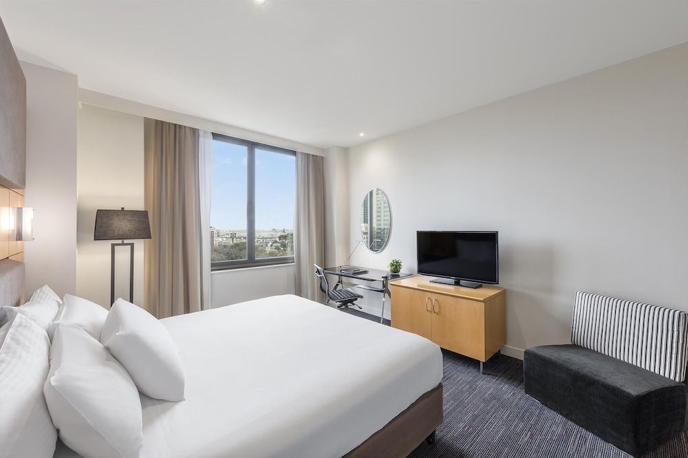 undefined Flagstaff Gardens Hotel Melbourne 9