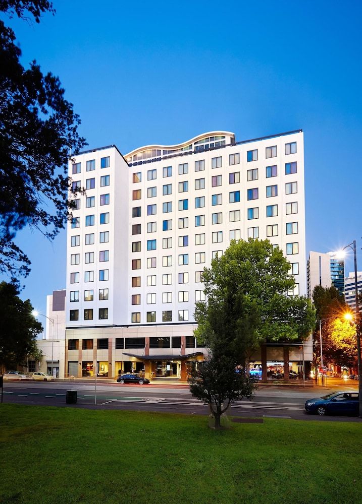 undefined Flagstaff Gardens Hotel Melbourne 2