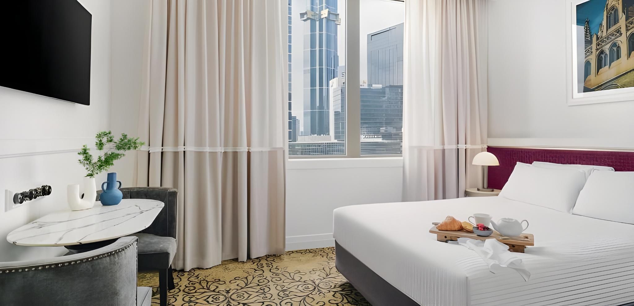 Commerce Yarra View Queen Room