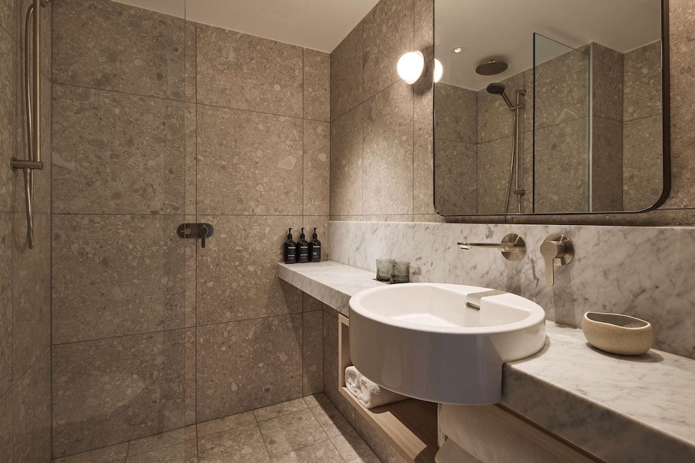 Rydges Melbourne Rydges King Room 4