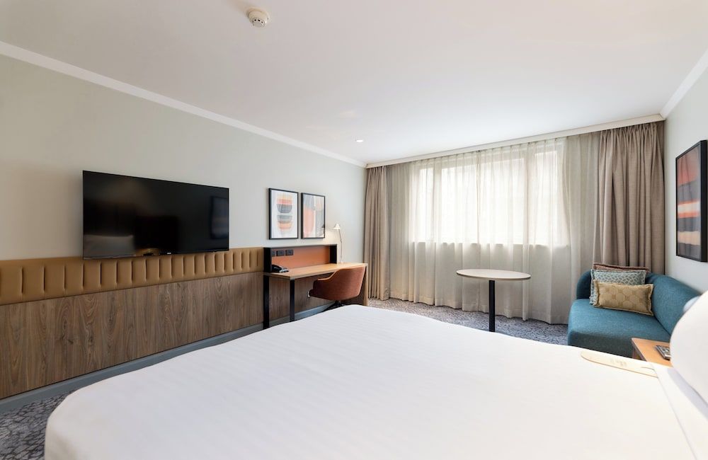 Standard Room, 1 Queen Bed