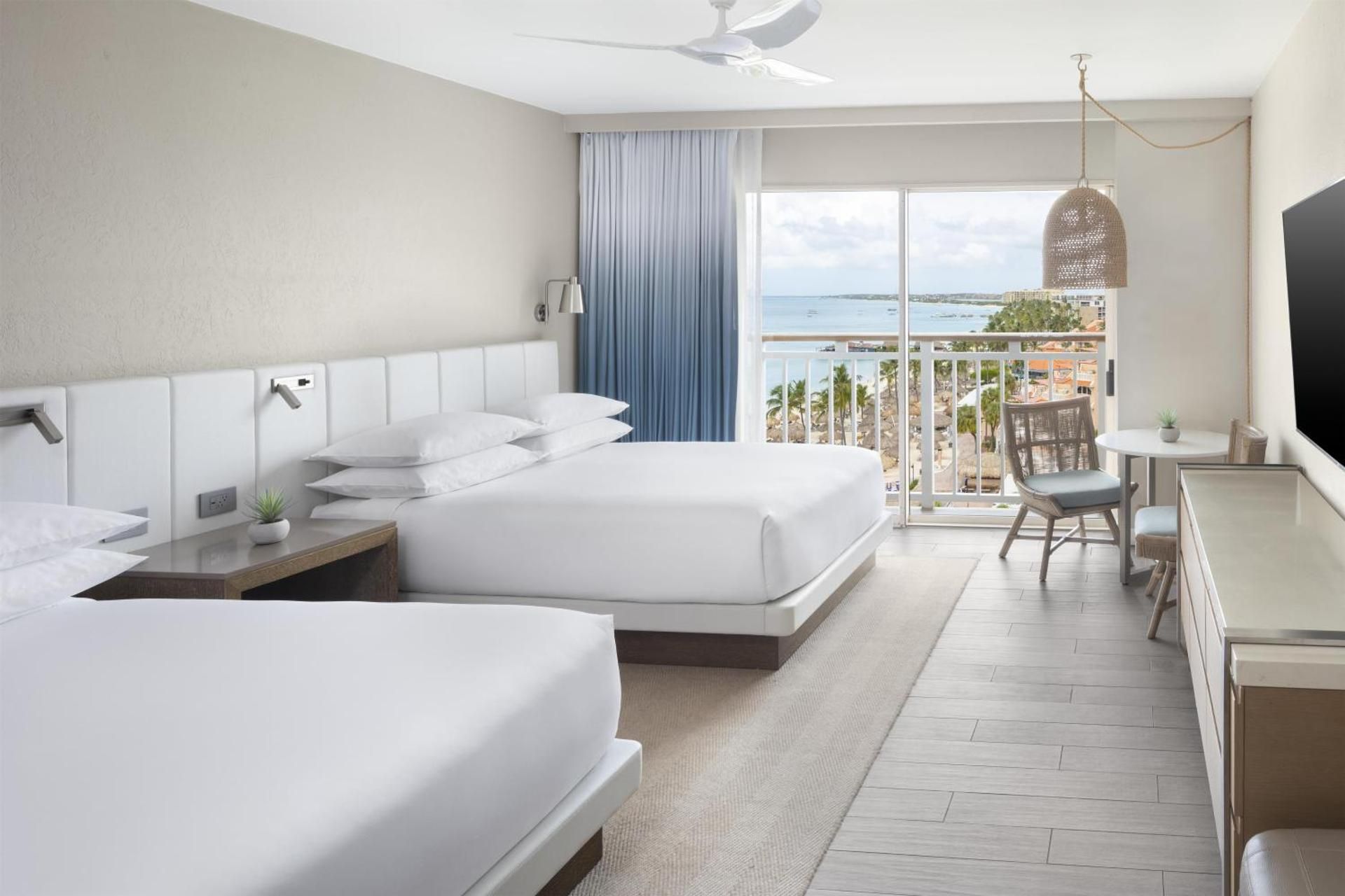2 Queens Resort And Ocean View