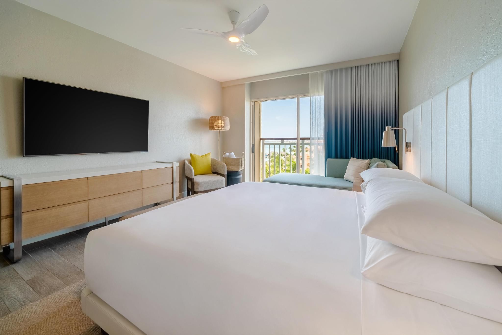 1 King Bed Resort And Ocean View