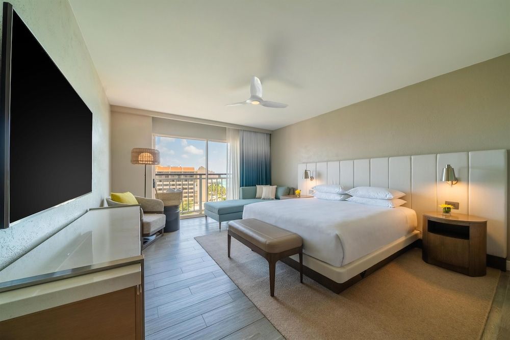 Room, 1 King Bed, Resort View