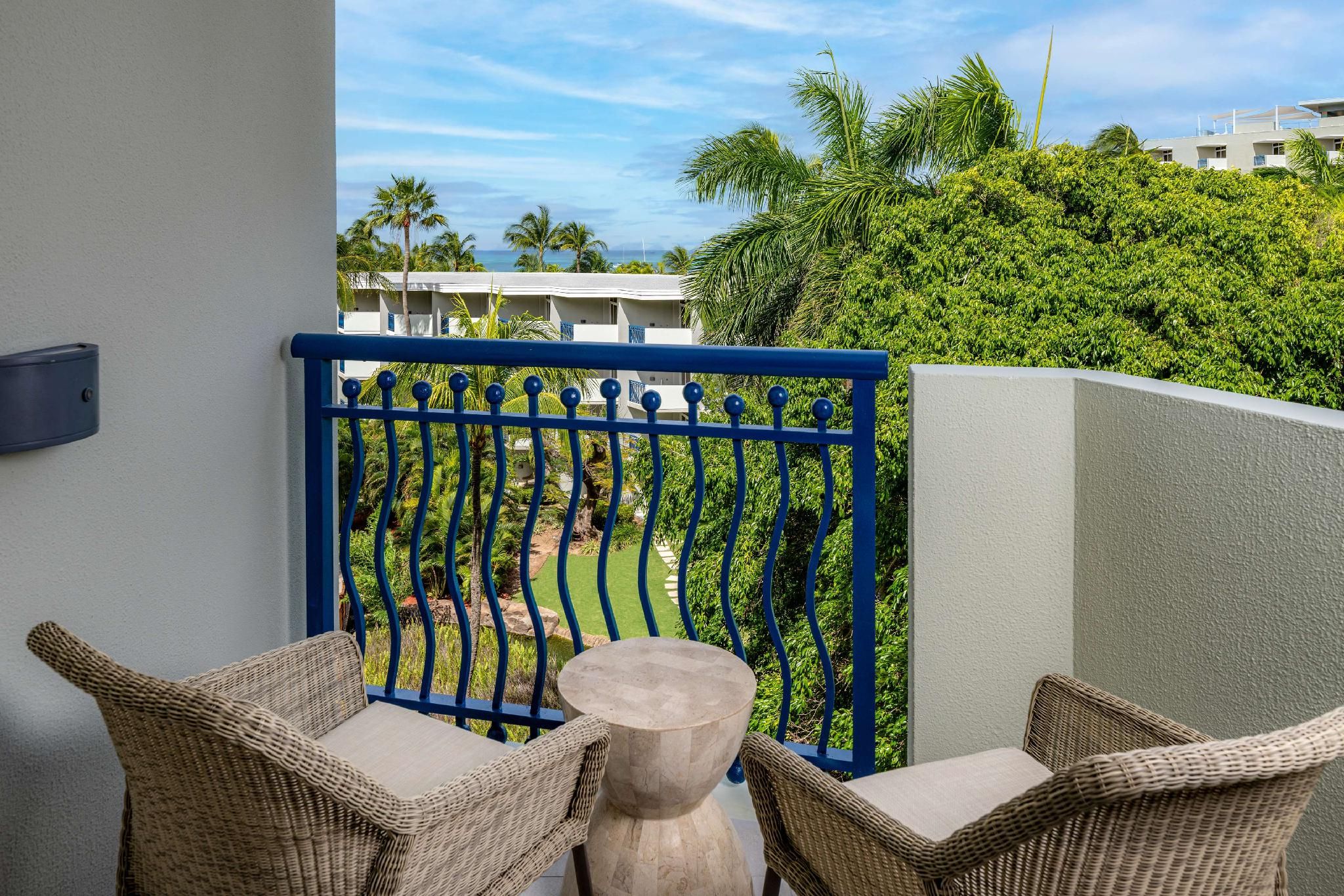 PARTIAL OCEAN VIEW BONAIRE/CURACAO TWR 1 KING