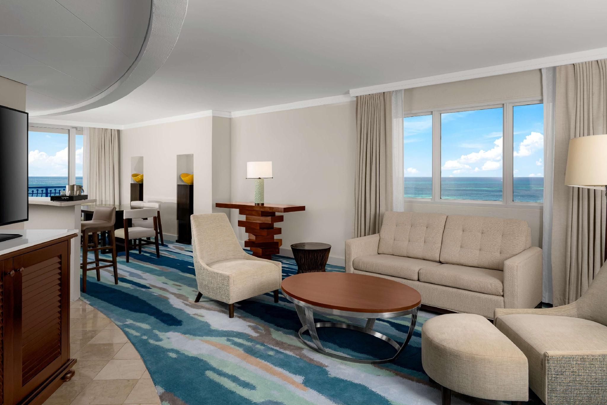 Aruba Tower Ocean View Suite 1 King Bed