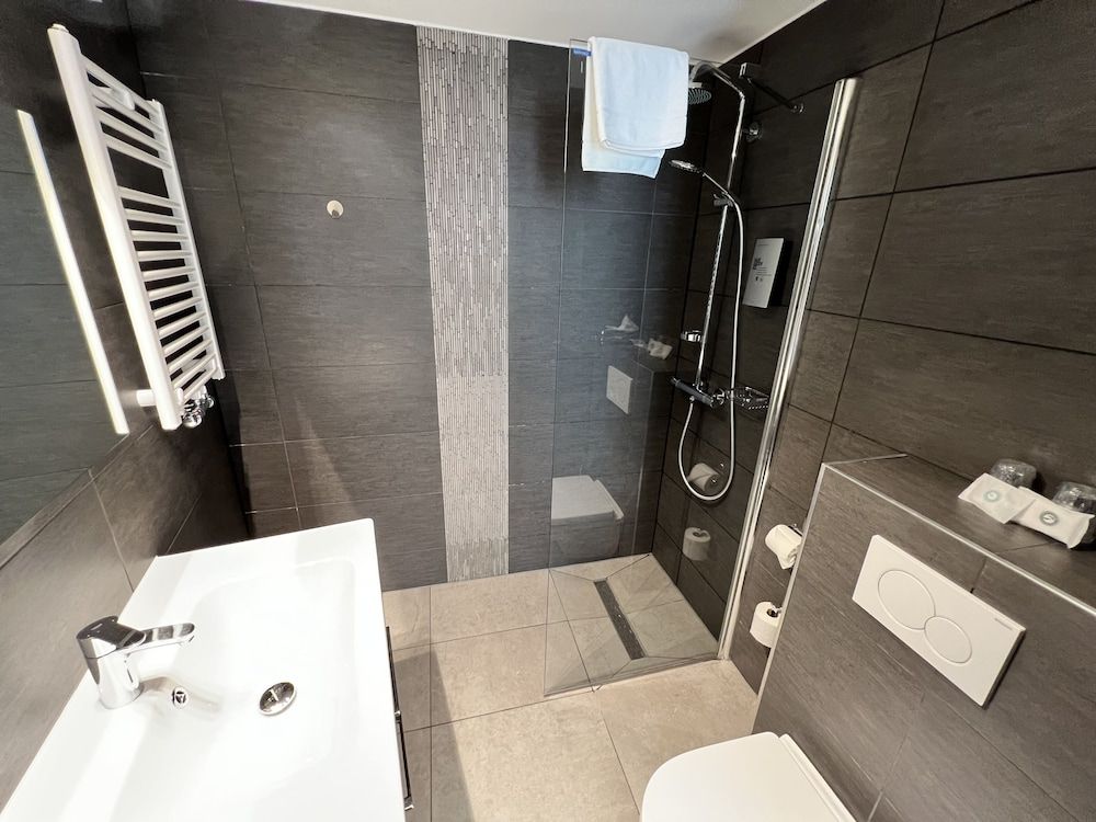 Best Western Hotel Royal Centre Standard Room, 1 Queen Bed, Non Smoking 19