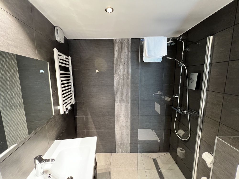 Best Western Hotel Royal Centre Standard Room, 1 Queen Bed, Non Smoking 20