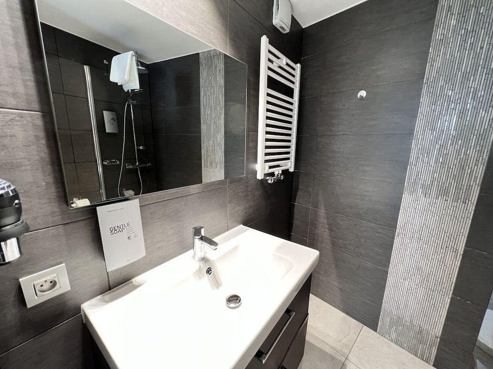 Best Western Hotel Royal Centre Standard Room, 1 Queen Bed, Non Smoking 21